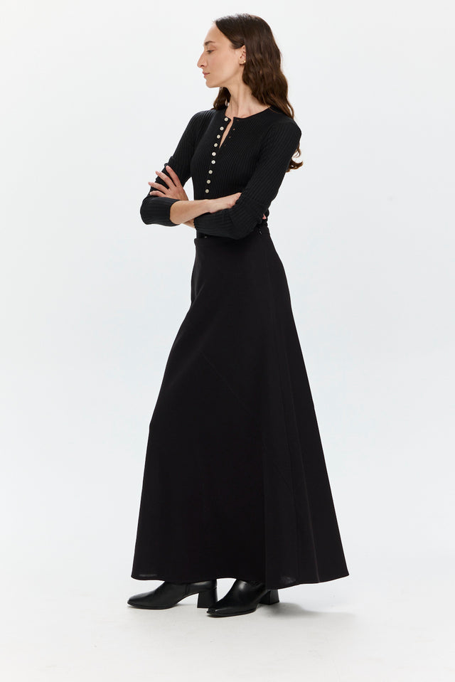 Rose Buttoned Knit Black